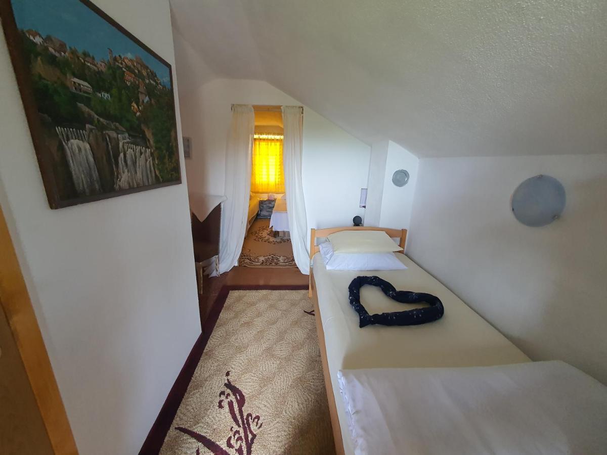 Privatni Smjestaj Kurtalija Hotel Jajce Buitenkant foto